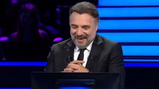 Oktay Kaynarca, Kim Milyoner Olmak İster'in Yeni Sunucusu Oldu! Kurtlar Vadisi Anısı İlgi Çekti