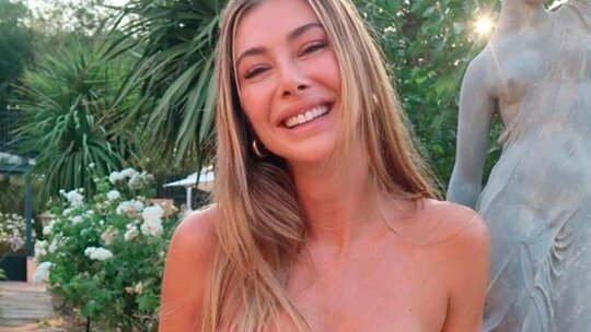 Şeyma Subaşı'nın Kısa Saçlarıyla Poz Verdiği Anlar Sosyal Medyada Olay Yaratıyor