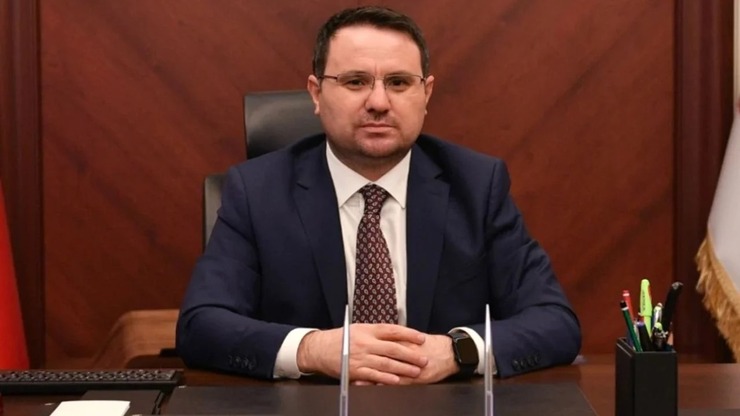 Özgür Özel'den İstanbul Başsavcısı Gürlek'e Sert Eleştiri ve Adalet Tartışmaları