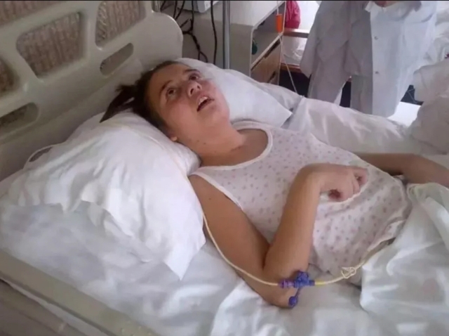 Aleyna Kalaycıoğlu, Kardeşi Cansu'nun Doktor İhmalleriyle Engelli Kaldığını Açıkladı