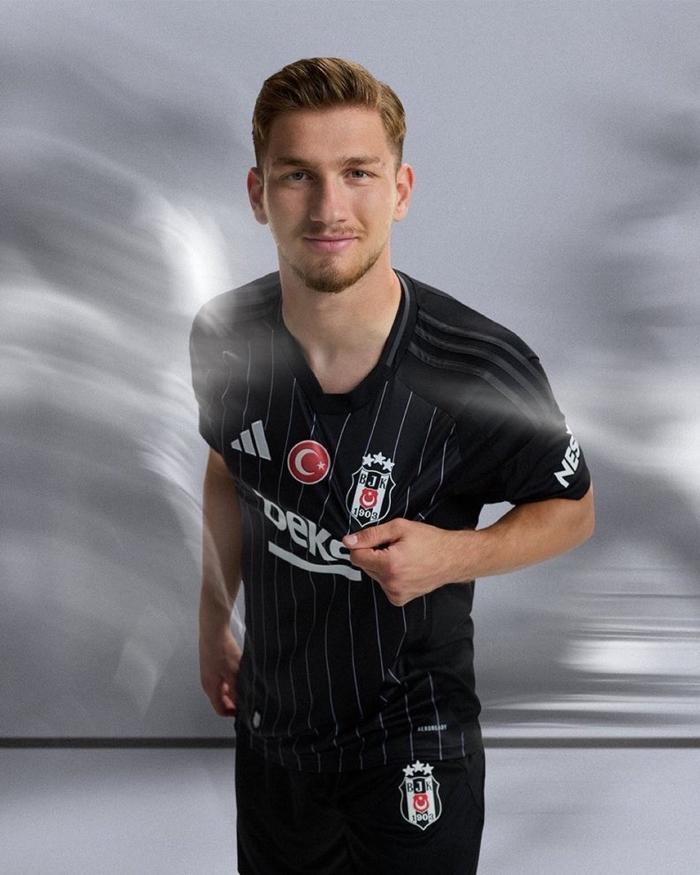 Beşiktaşlı Semih Kılıçsoy Gizli Bahçe dizisine konuk oldu, taraftarları sevindirdi!