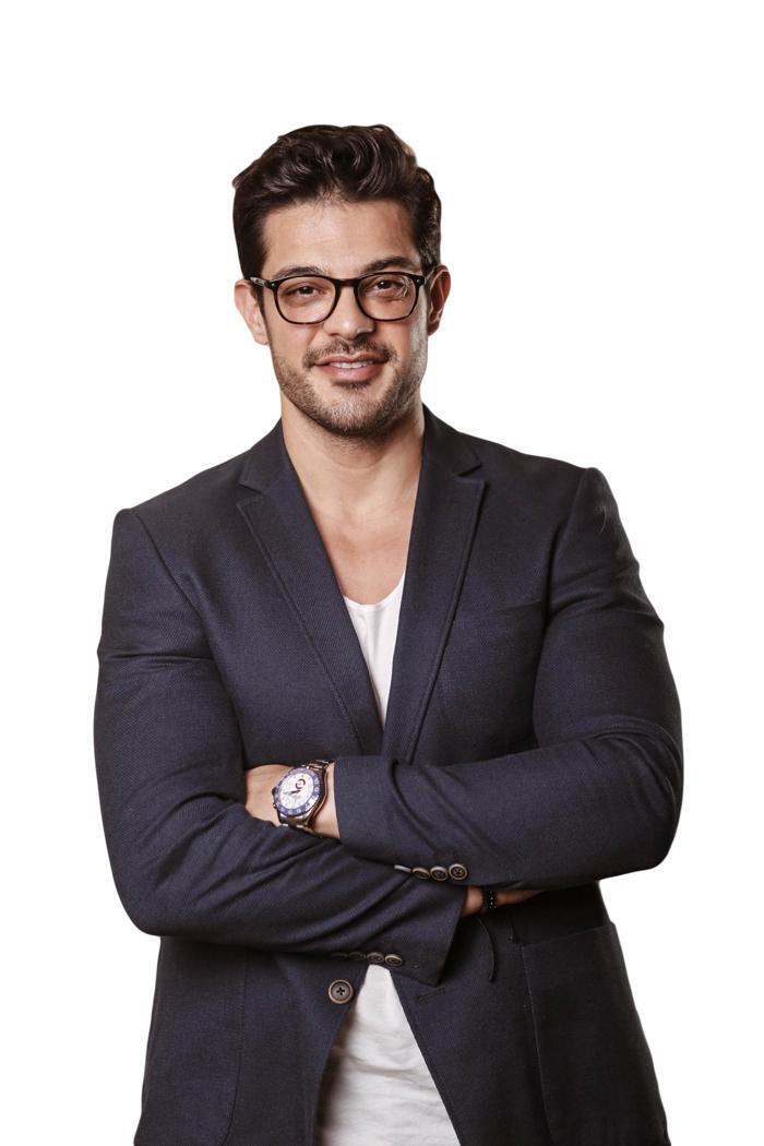 Mehmet Dinçerler ve Çağla Boz Bebek'te görüntülendi, aşk sorularına sessiz kaldı