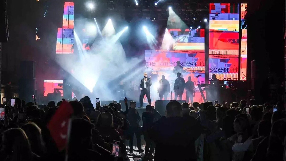 Downtown Yaşam ve Eğlence Merkezi 1. Yılını Berkay Konseri ile Coşkuyla Kutladı