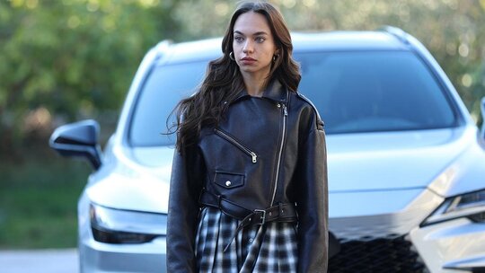 Duru, Berrin'in Gizli Kimliğini Keşfetti! Melike ile Yeni Zorluklarla Yüzleşiyor