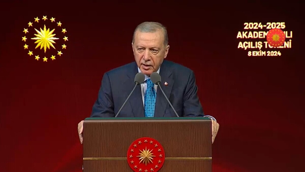 Erdoğan'dan sosyal medya düzenlemesi sinyali: Gençlerin yitip gitmesine seyirci kalamayız
