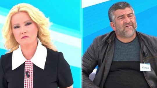 Eski eşiyle evlenen Ayhan Sarıkaya evinin bahçesinde bıçaklanarak öldürülmüş halde bulundu