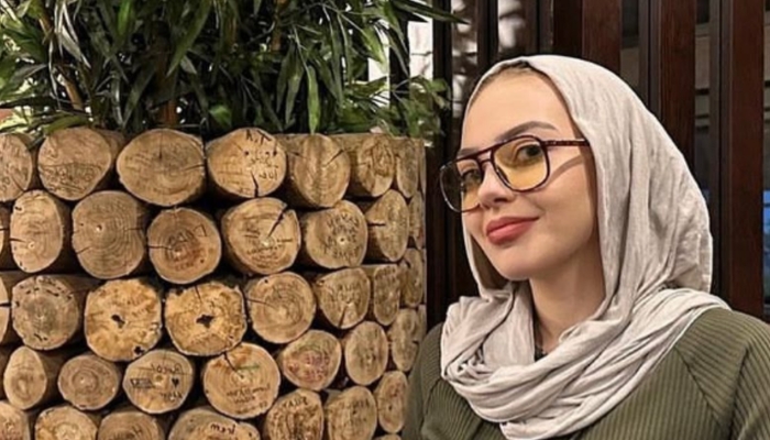 Esra Rabia Ünal, başörtüsünü çıkararak psikolojik sorunlarını ve duygusal zorluklarını paylaştı!