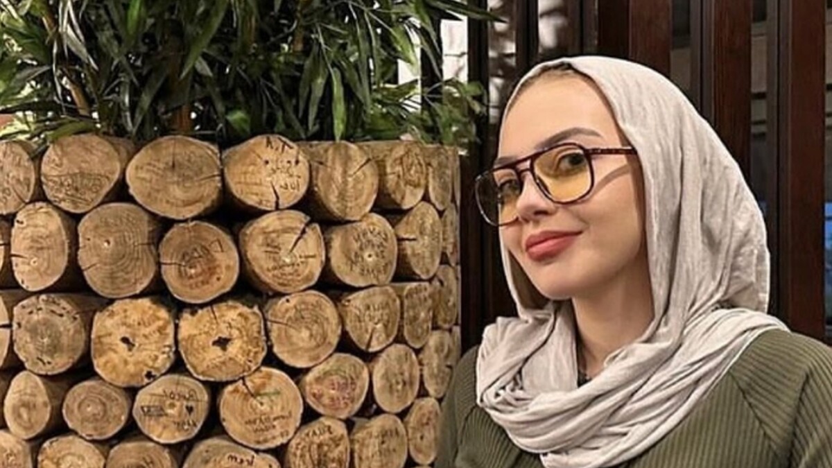 Esra Rabia Ünal, başörtüsünü çıkararak psikolojik sorunlarını ve duygusal zorluklarını paylaştı!