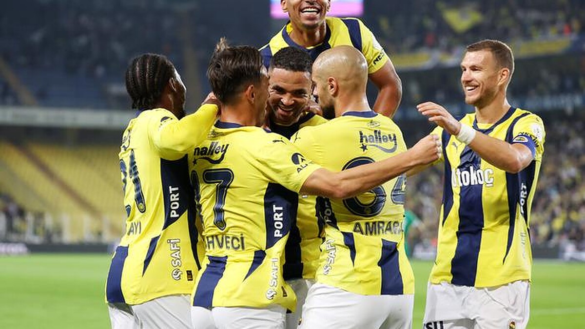 Fenerbahçe Kadıköy'de Bodrum FK'yi 2-0 ile geçti, Cumhuriyet coşkusu yaşandı!