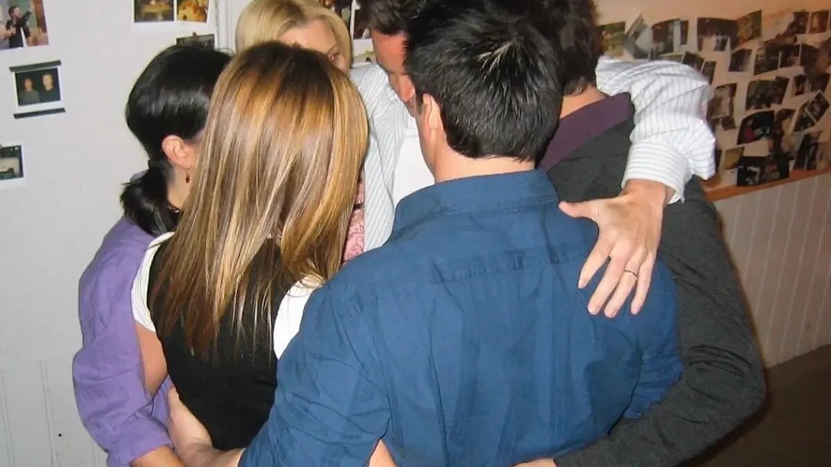 Friends Oyuncularından Matthew Perry İçin Anma Mesajları Yayınlandı