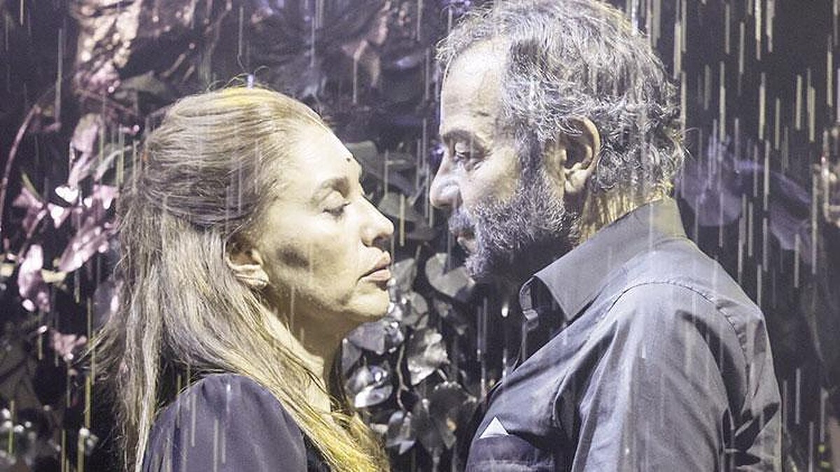 Gerçek Hayatta Sevgili Oldukları İddia Edilen İkili Londra'da Tatilde Görüldü