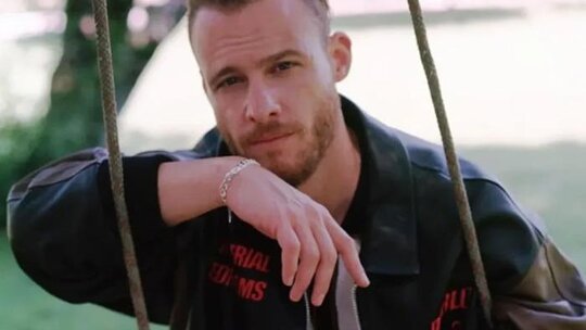 Kerem Bürsin'in yeni sevgilisi Melisa Tapan: Mavi Mağara filmi ile gündemde!