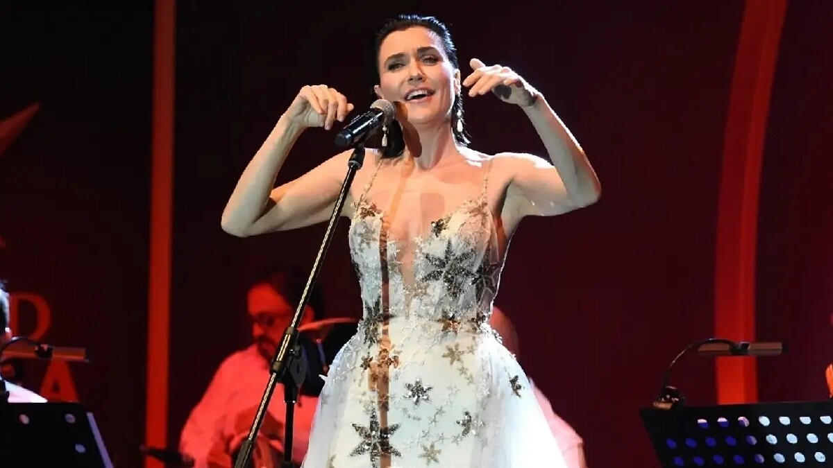 Konak Belediyesi, Şevval Sam’a 29 Ekim konseri için 5 milyon 300 bin TL ödeyecek skandalı!