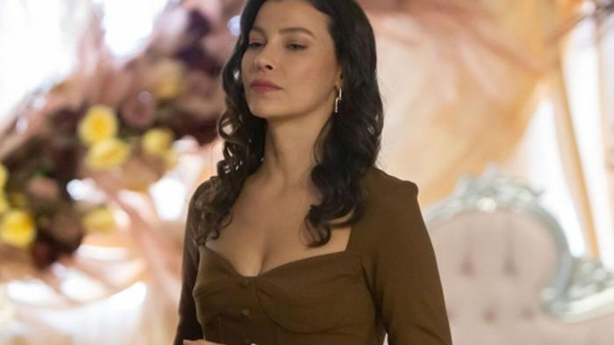 Müjde Uzman, Birand Tunca ile aşk iddialarına isyan etti: "Ülke yanıyor, gereksiz tartışmalar!"