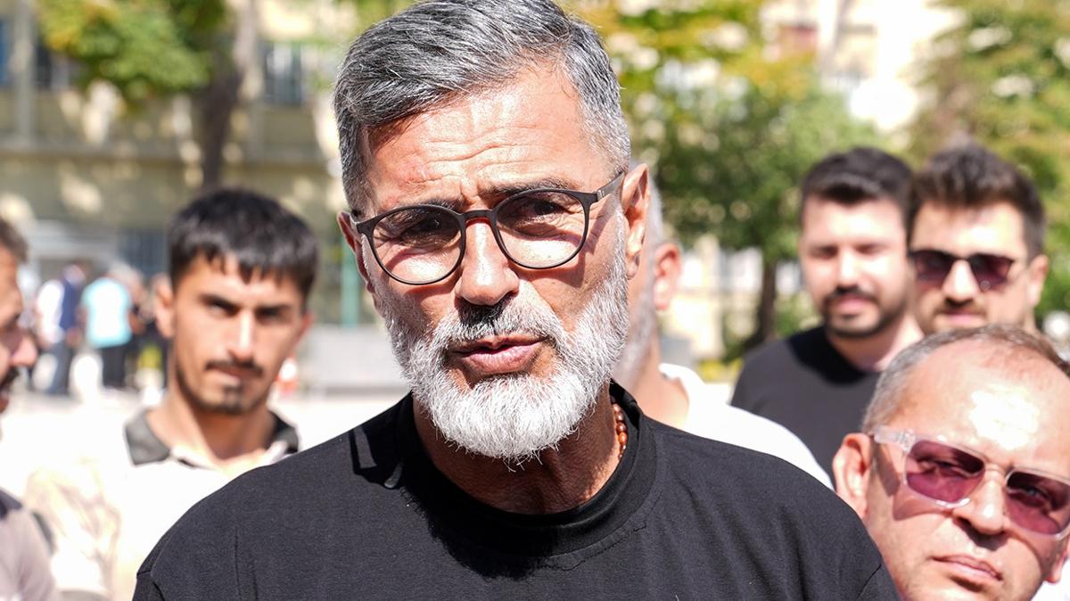Yaşar Alptekin'den Gençlere Önemli Uyarı: Anne Babalarınızı Üzmek Kendinizi Üzmek Demektir