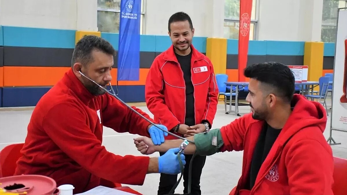 Zonguldak'ta Cumhuriyet Bayramı için Gençlik ve Spor İl Müdürlüğü'nden Kan Bağışı Etkinliği
