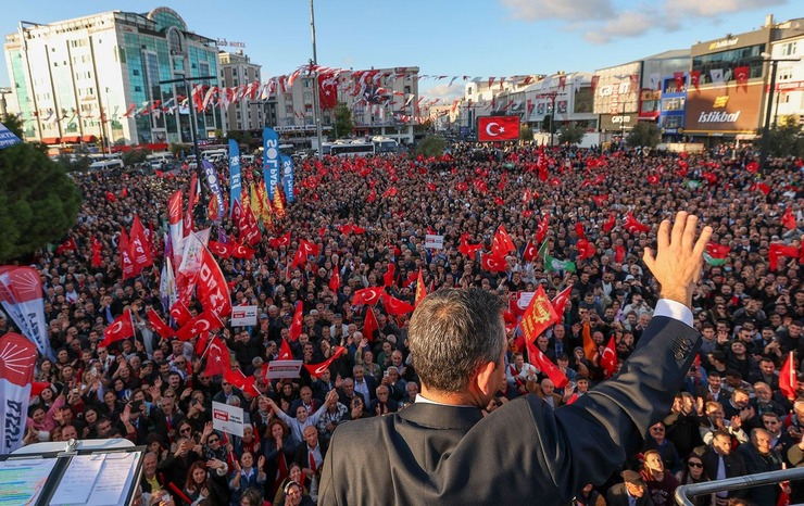 CHP'nin Esenyurt Mitingine Tanju Özcan ve Mansur Yavaş Katılmadı!