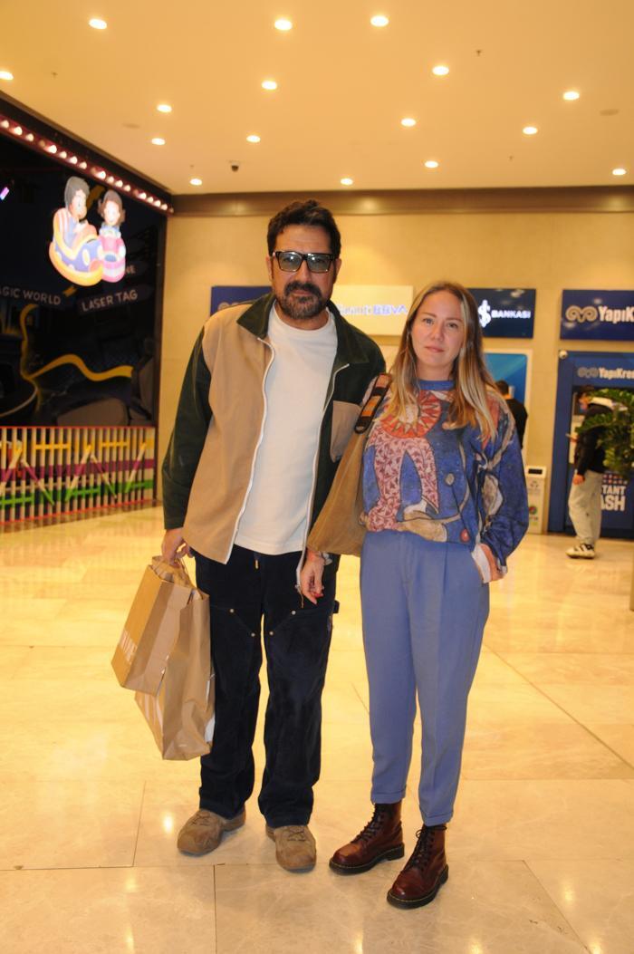 Bülent İnal ve Melis Tüysüz Alışveriş Merkezinde Neşeli Anlar Yaşadı