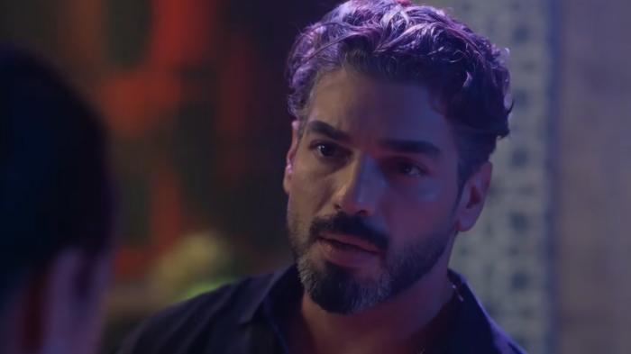 Sibil Çetinkaya, Şükrü Özyıldız ile paylaşarak Hadise'ye göndermede bulundu
