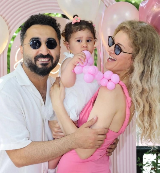 Onur Buldu'nun Eşi Duygu Kozoğlu'nun Güzelliği Kameralara Yansıdı