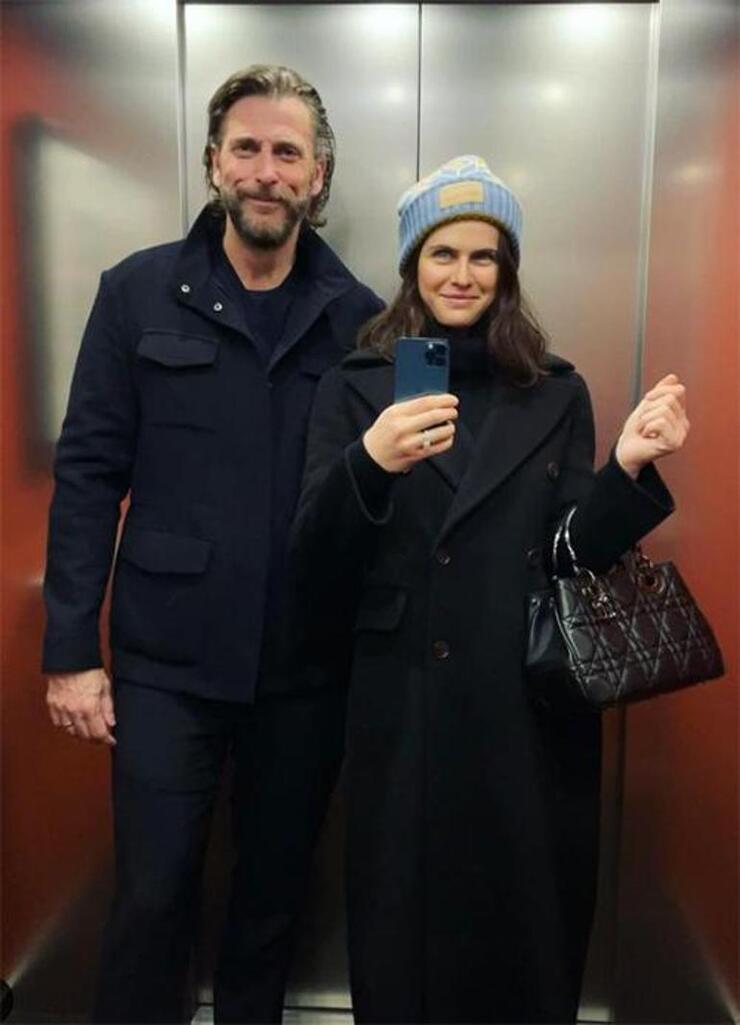 Alexandra Daddario, önceki kaybının ardından anne olmanın mutluluğunu yaşadı!