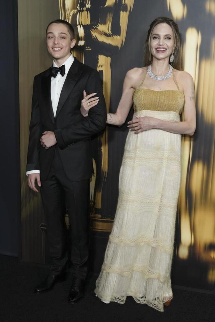 Ünlü İkizlerin Ebeveyn Kavgası Arka Planda: Angelina Jolie ve Brad Pitt'in Çocuklarına Etkisi