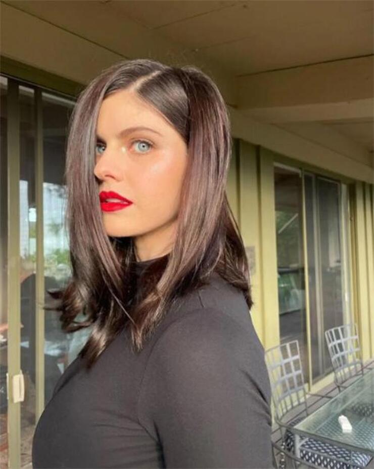 Alexandra Daddario, önceki kaybının ardından anne olmanın mutluluğunu yaşadı!