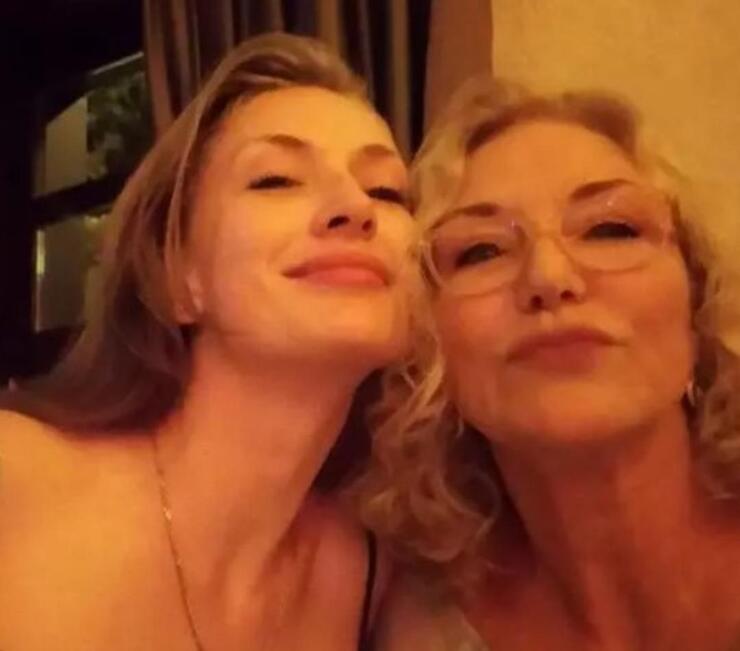 Suna Yıldızoğlu’nun Son Hali Şaşırttı, Kızı Yasemin Kay Allen Ünlü Oyuncu Çıktı!