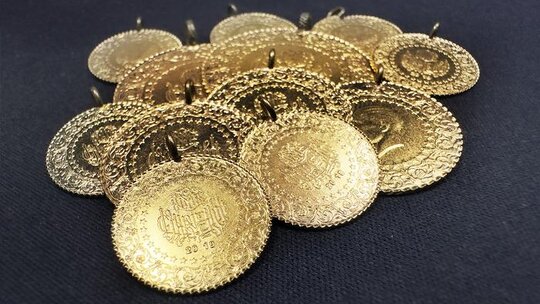 Altın Fiyatlarında Düşüş Fırsatı Yatırımcıyı Bekliyor, Uzman 2025 Yılına Dikkat Çekti!