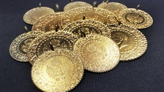 "Altın Fiyatlarında Yıl Sonu 3.200 Lira Tahmini, Uzmanlardan Kritik Açıklamalar"