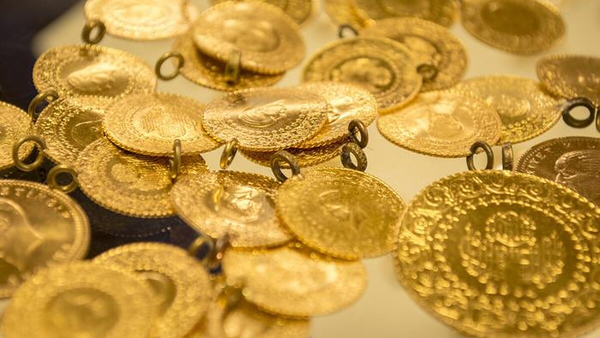 "Altın Yıl Sonunda 3300 TL Olacak! Uzman Panik Satışı Yapmaması İçin Uyardı"