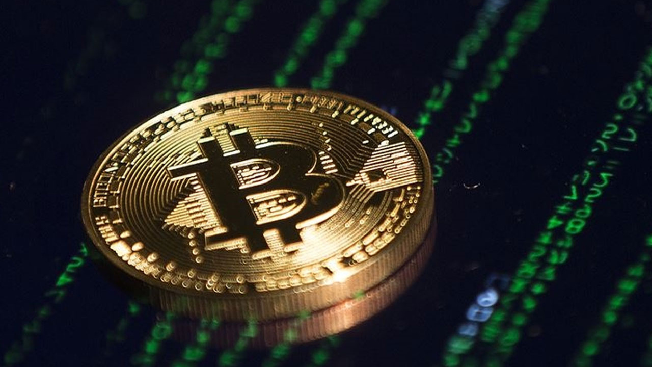 Bitcoin 100 Bin Dolar Sınırında Dalgalanıyor, Piyasa Değeri 3,3 Trilyon Doları Geçti