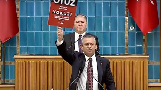 CHP Lideri Özgür Özel: Emekli maaşları ve asgari ücret zam oranları ele alındı