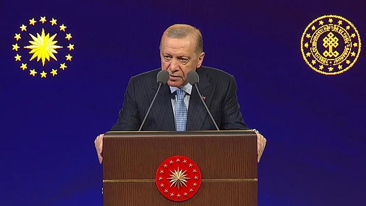 Cumhurbaşkanı Erdoğan, sanatçılara kültürel miras vurgusu ve yeni "yaşayan insan hazineleri" müjdesi verdi