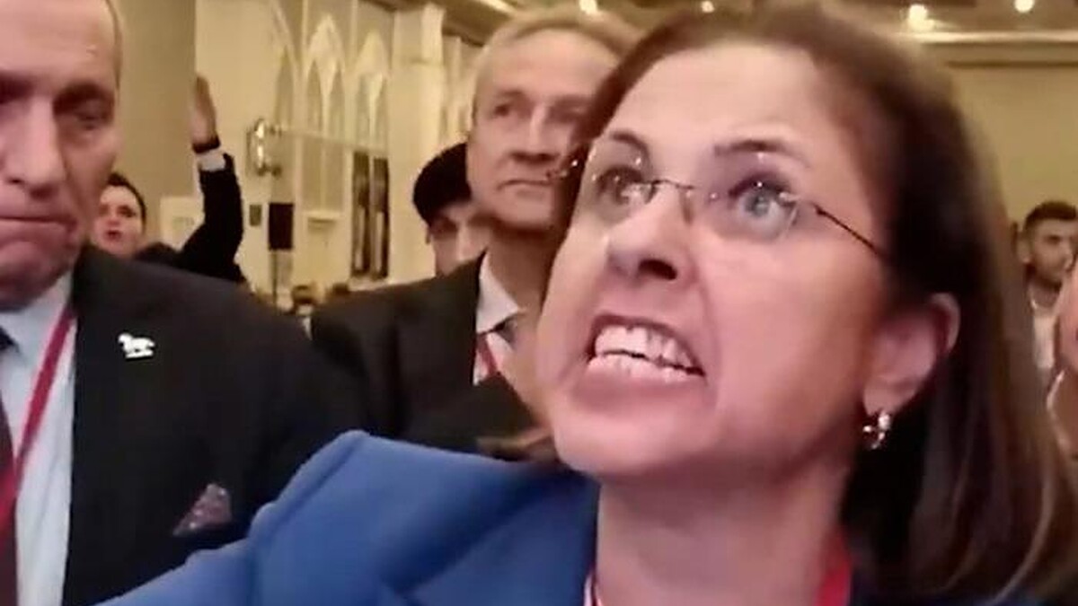 Demokrat Parti Kongresinde Gerilim Tırmandı: İlay Aksoy Adaylığı Reddedildi, İstifa İddiaları Gündemde!