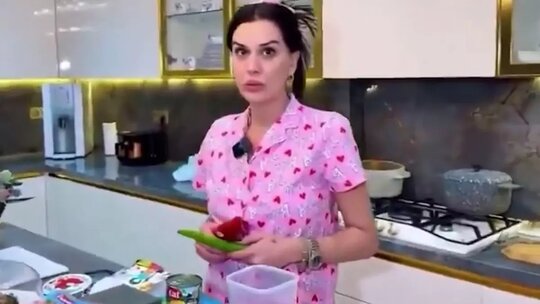 Dilan Polat, yüksek market fiyatlarıyla hayat pahalılığını eleştirdi! Sepetini boşalttı