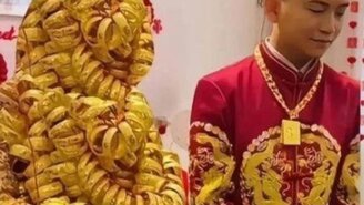 Düğünde Gelin Altınlarla Kaplandı, Sosyal Medyada Gündem Oldu!