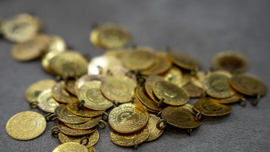 "Dünya Savaşı Korkusu Altın Fiyatlarını Yükseltti: Gram Altın 2986 TL'yi Geçti"