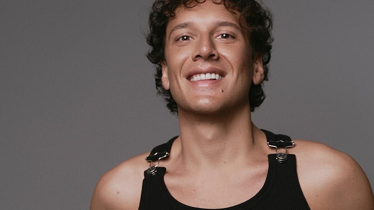 Edis'ten Doğum Günü Sürprizi: Yeni Şarkısı "Mayhoş" YouTube'da Yayınlandı