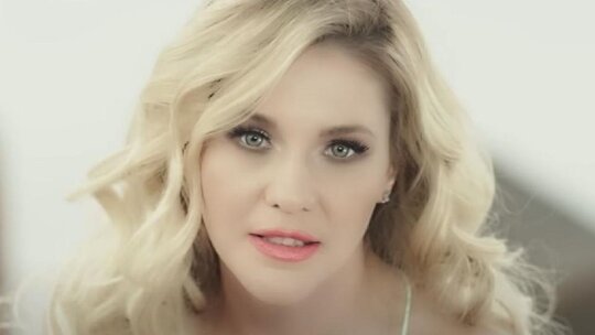 Emine Ün, kızı Duru Kınay'ın doğum gününde duygusal paylaşımlarda bulundu!