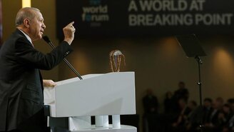 Erdoğan TRT World Forum’da BM reformunu savundu, protestoya sert yanıt verdi