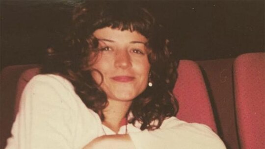 "Garsonluktan Oyunculuğa: Gonca Vuslateri Ödül Törenindeki Anılarını Paylaştı"