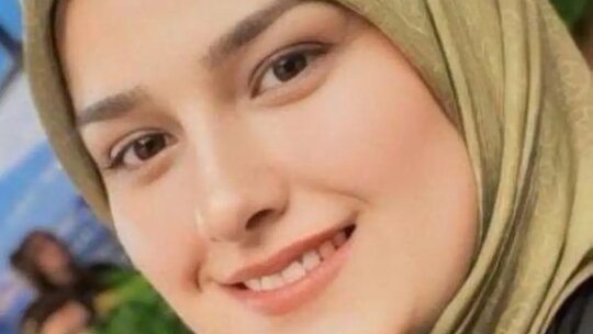 Konya'da Eski Eşini Bıçaklayarak Öldüren Adam Kendini Yaraladı, Soruşturma Sürüyor