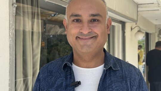 Rüştü Onur Atilla, sosyal medya paylaşımıyla çıkan yeni ilişki iddialarını yalanladı