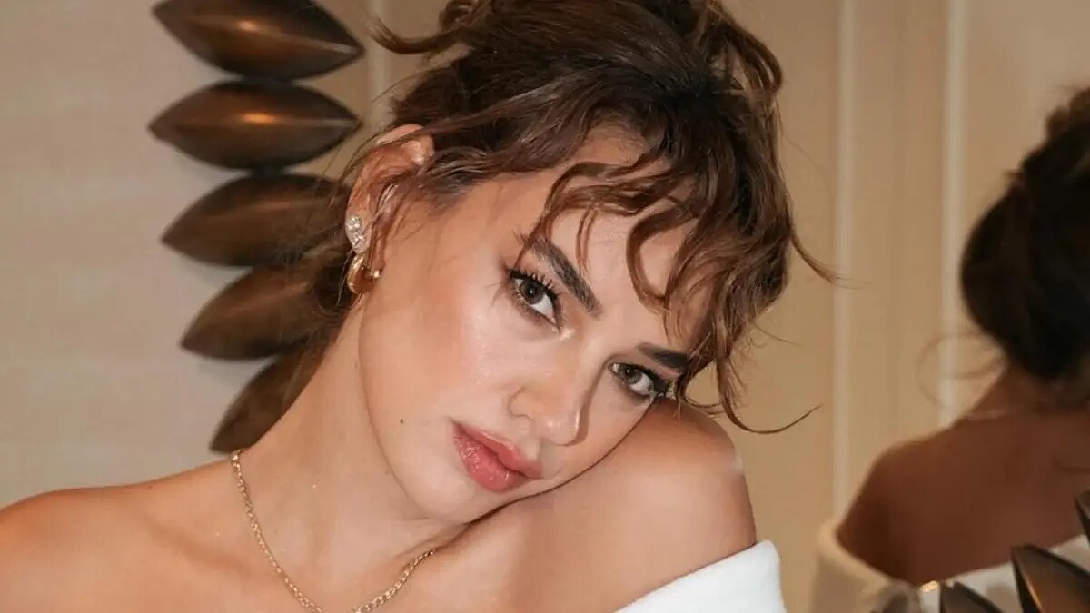 Seda Bakan'dan cesur elbise ve kadın oyunculara ahlak bekçiliğine tepki geldi