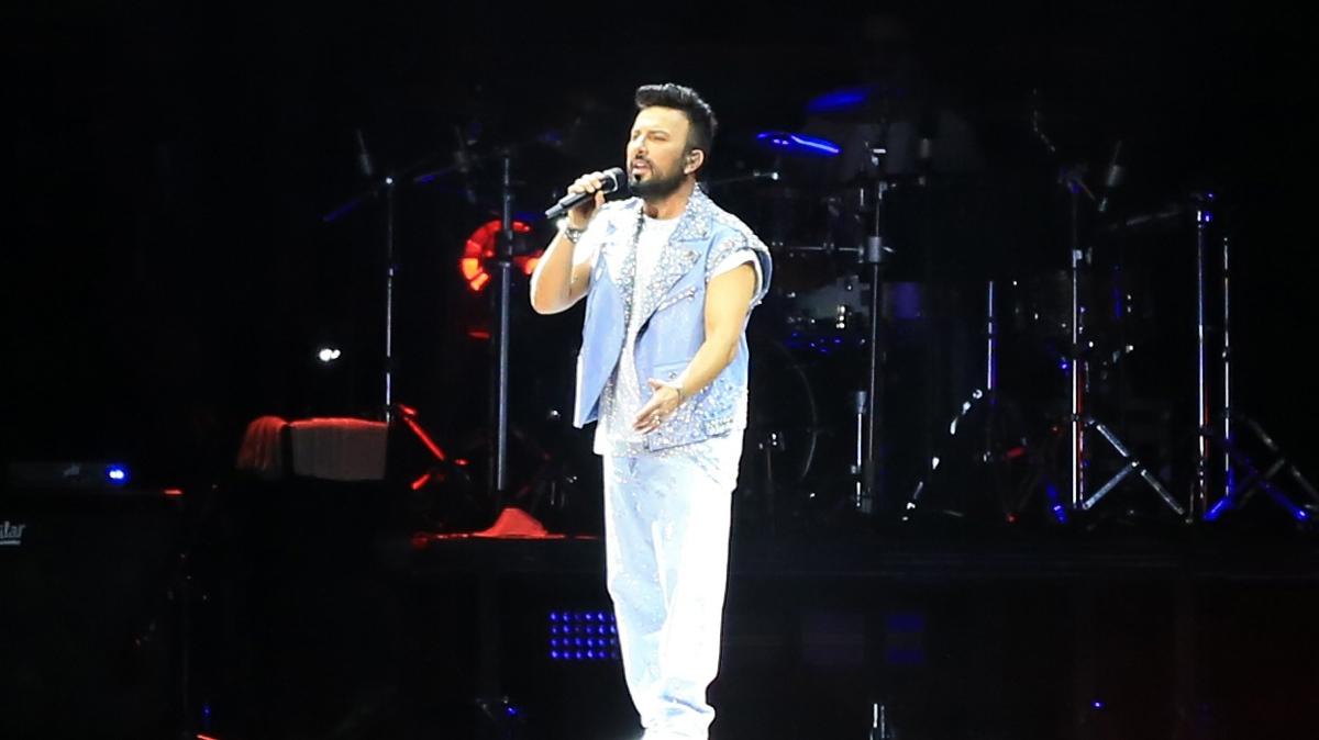 Tarkan, "Kuantum 51" Albümü ile Yedi Yıl Aradan Sonra Dünya Turnesine Çıkıyor