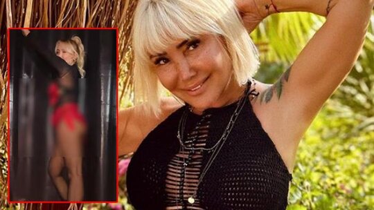 Yonca Evcimik, iddialı kıyafetiyle gençlere taş çıkararak eleştirilere aldırış etmiyor!