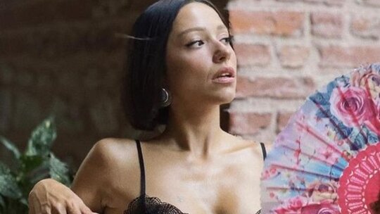 Zeynep Bastık'a ''en seksi Türk kadını'' unvanı sonrası gelen eleştirilere yanıt geldi!