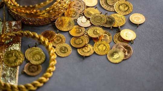 2024'te Yüzde 50 Kazanç Sağlayan Altın Yatırımcıları 2025 İçin Beklentilerini Oluşturuyor