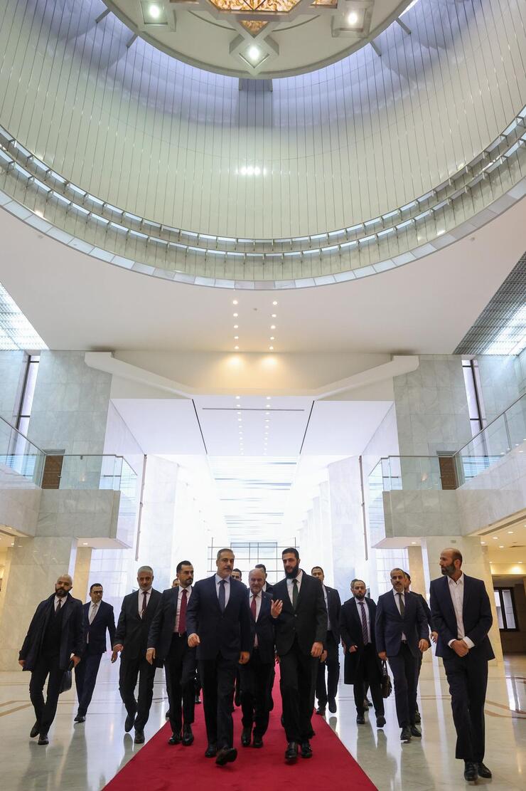 Bakan Fidan'dan Şam'da Ahmed eş-Şera ile Önemli Görüşme Gerçekleşti